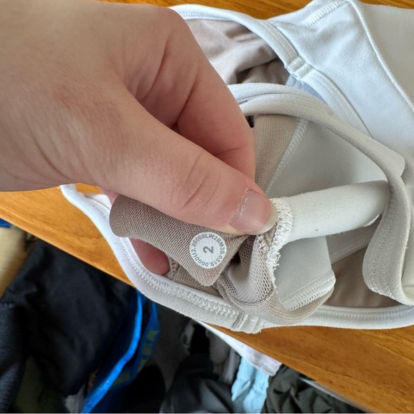 Lululemon Flow Y Bra Long Line Nulu White Sports Bra Size 2 - Picture 5 of 5